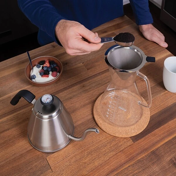 THE LONDON SIP Stainless Steel Kettle With Beverage Thermometer, 40.5 Fl. Oz., Silver (K1200S) 2 THE LONDON SIP Stainless Steel Kettle With Beverage Thermometer, 40.5 Fl. Oz., Silver (K1200S) - Image 2